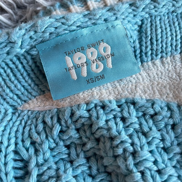 1989 Taylor’s Version Cardigan - Picture 2 of 4